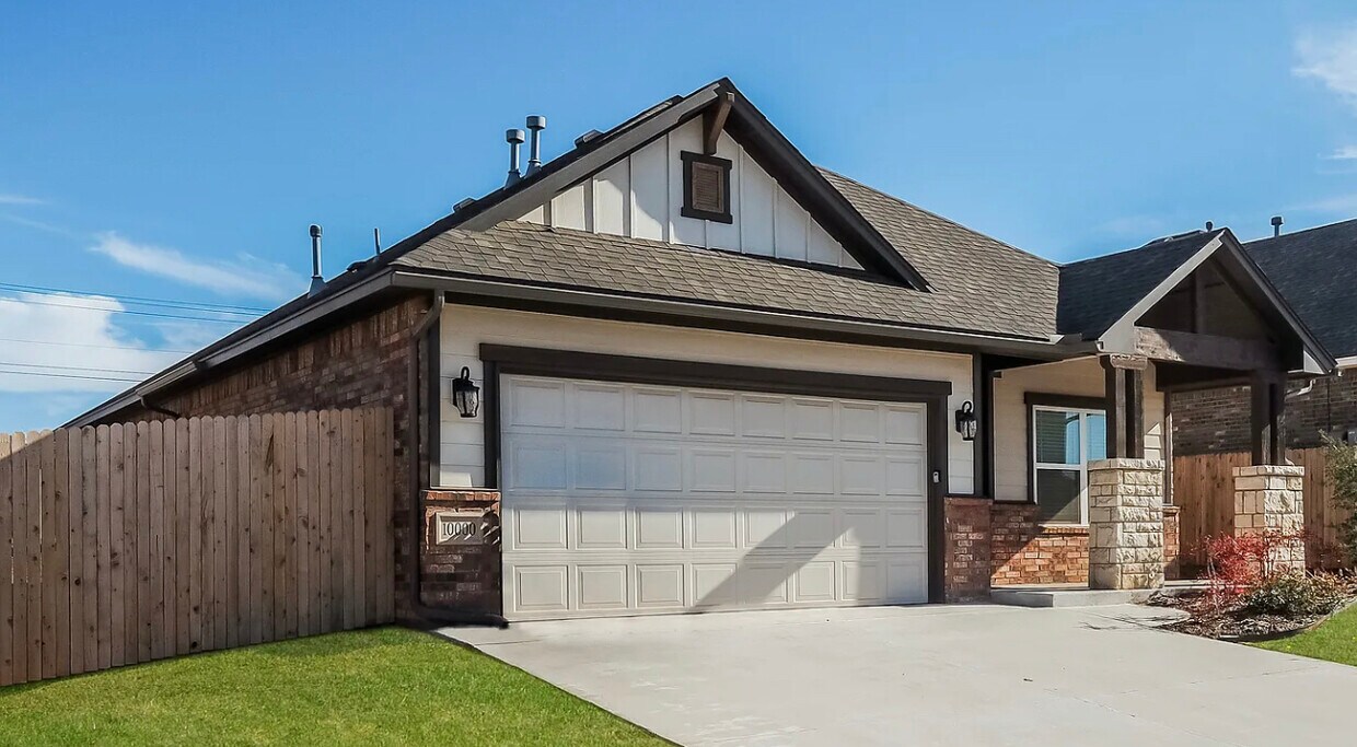 10000 Glover River Dr, Yukon, OK 73099 House Rental in Yukon, OK