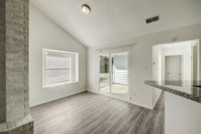 Foto del edificio - 19921 Westcliffe Ct