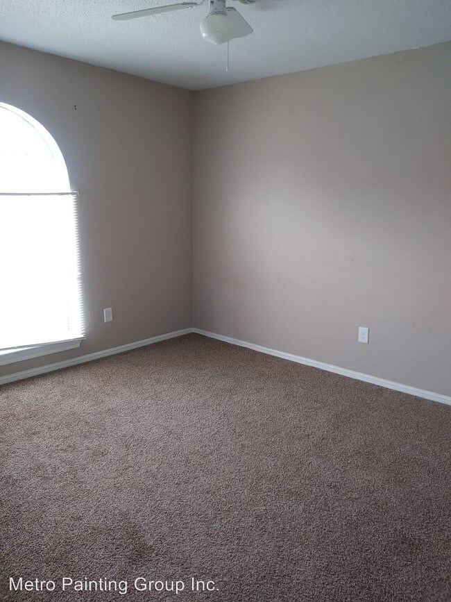 Foto del edificio - 7218 NW Hunter Rd