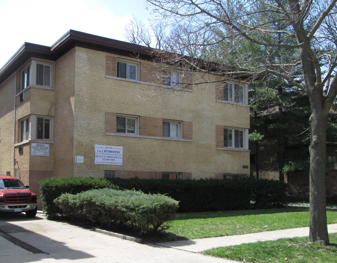 Primary Photo - 810 Seward