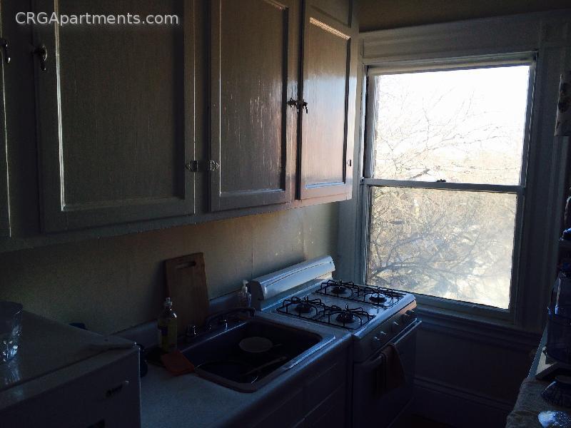 Primary Photo - 10 Ware St