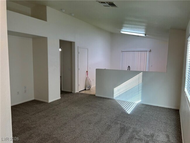 Building Photo - 5704 W Raven Creek Ave