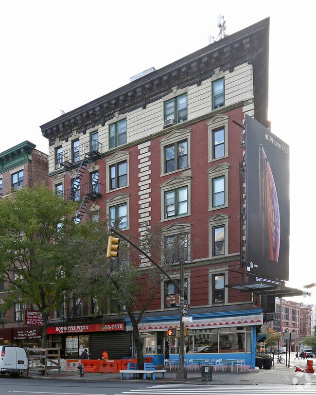 Building Photo - 36 Watts St