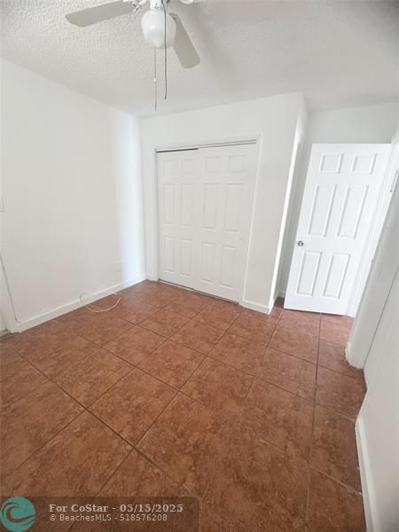 Foto del edificio - 2647 NW 20th St