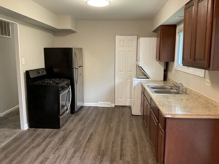 Don't miss this spacious 3 bedroom ranch House for Rent in Midlothian