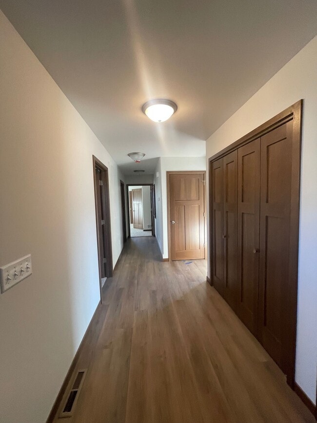 Building Photo - 1005 Morning Star Ln