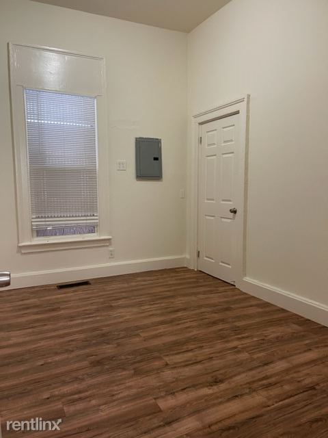 Foto del edificio - 4 br, 1 bath Duplex - 1029 Wood St