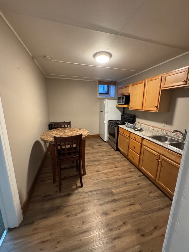 Building Photo - 3910 William Flynn Hwy