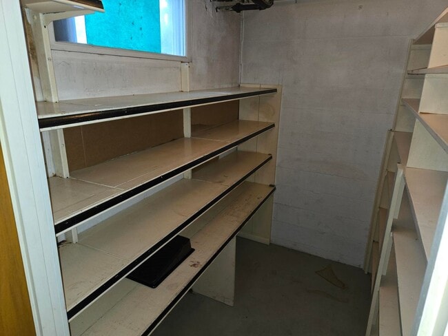 Building Photo - 4-Bedroom Home with Plenty of Space