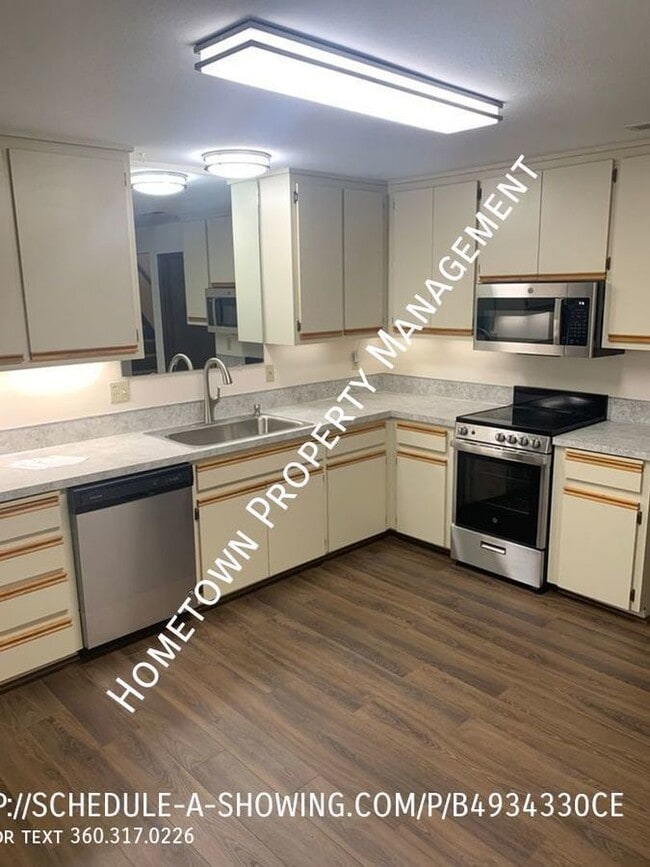 Building Photo - 1529 Evergreen Park Ln SW