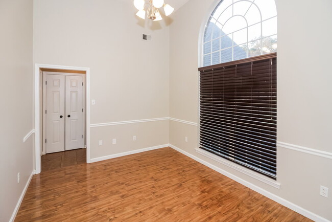 Building Photo - 55 Lakewood Cove