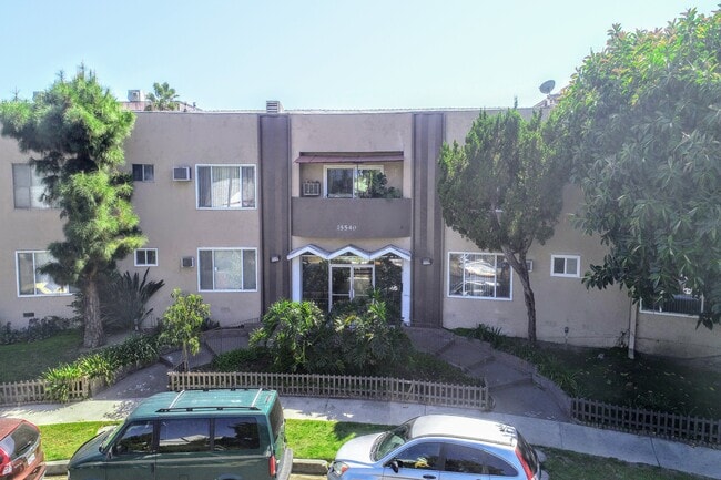 Foto del edificio - 15540 Moorpark St