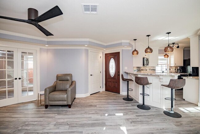 Foto del edificio - 104 Windward Ct