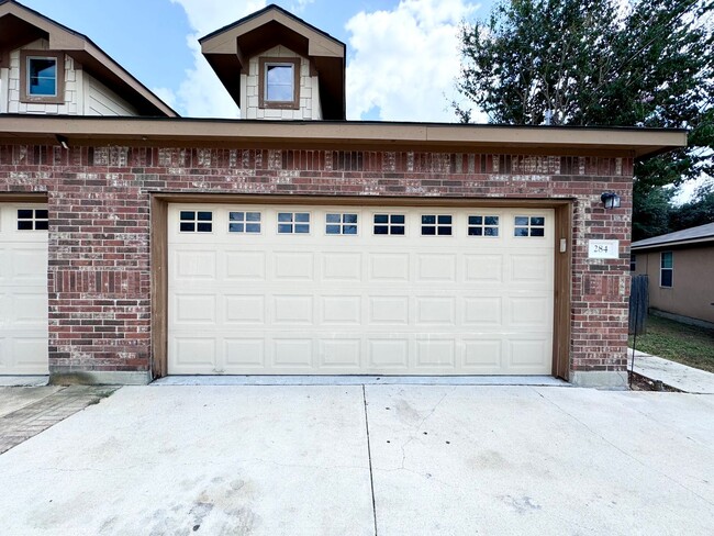 Building Photo - Stylish, Spacious, and Move-In Ready—Your Dream Home Awaits!