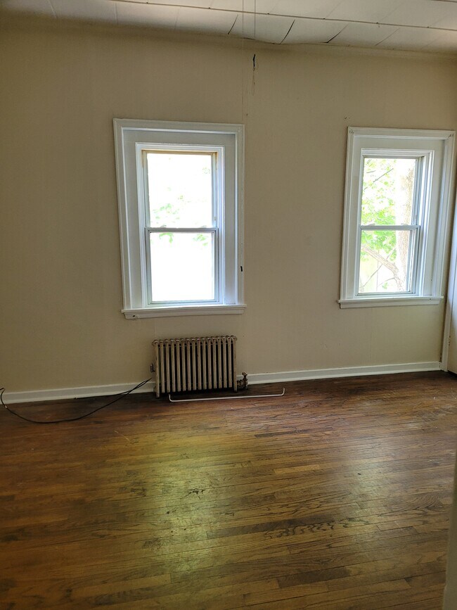 Living Room - 120 Squires Ave