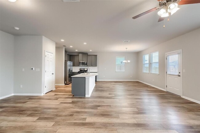 Building Photo - 10800 Jameson Dr