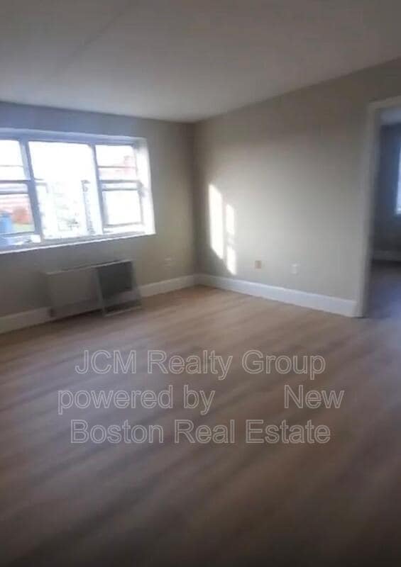 Building Photo - 80 Sagamore St