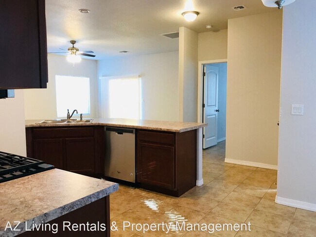 Foto del edificio - 2 br, 2 bath House - 3346 Clark Street