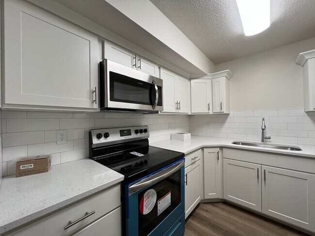 Foto del edificio - 2244 N Canyon Rd