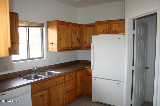 Building Photo - 5920 Thunder Ridge Rd