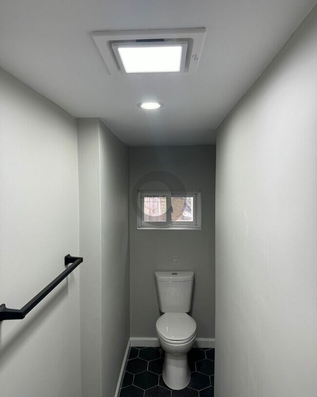 Foto del edificio - 739 Bingaman St