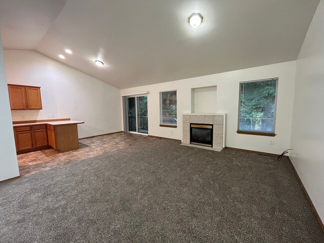 Building Photo - Large Home in Sudden Valley w/ Attached Ga...