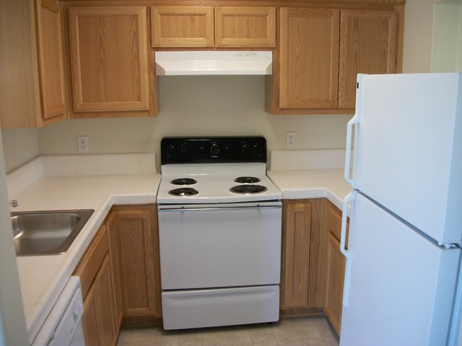 Building Photo - 301 Canyon Creek Dr