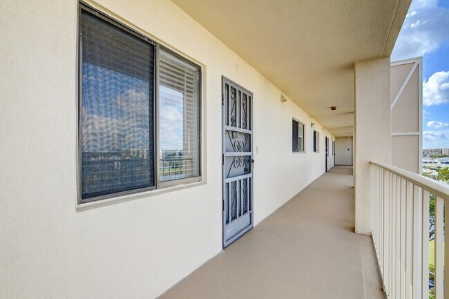 Foto del edificio - 14426 Amberly Ln