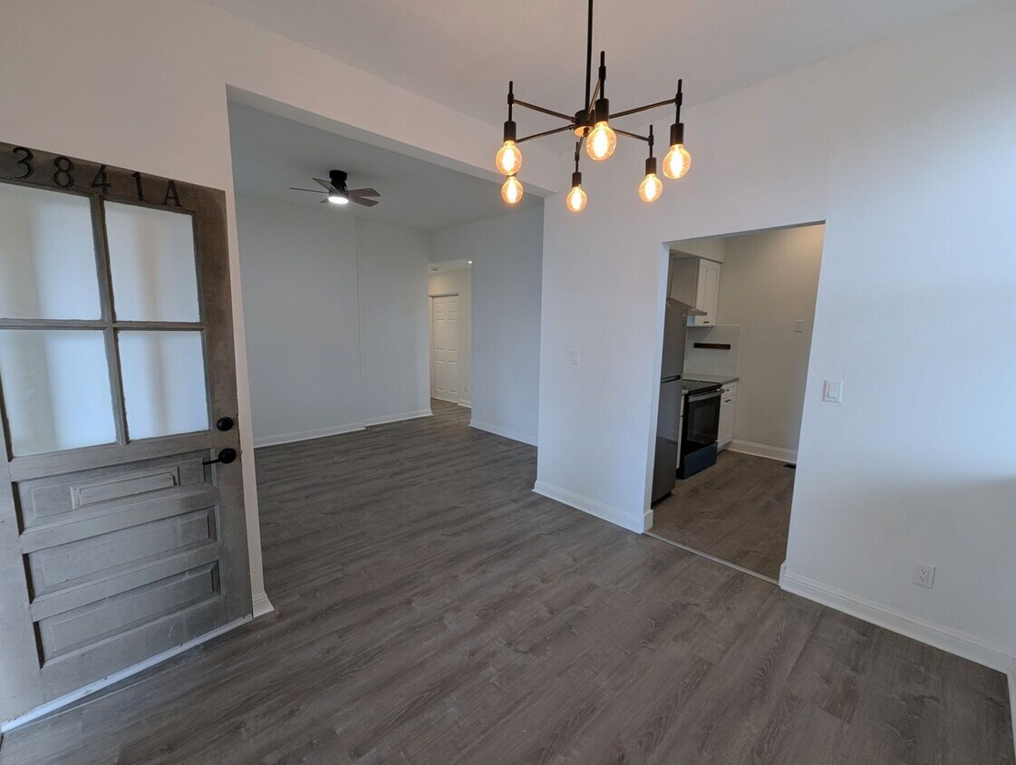 Foto principal - 3841-3843 Botanical Ave