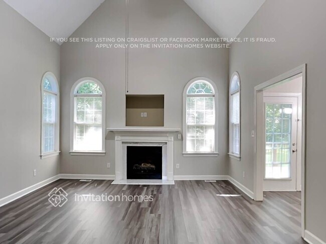 Building Photo - 72 E Alex Dr