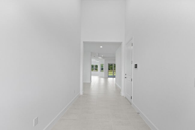 Building Photo - 15144 Wildwood Cir