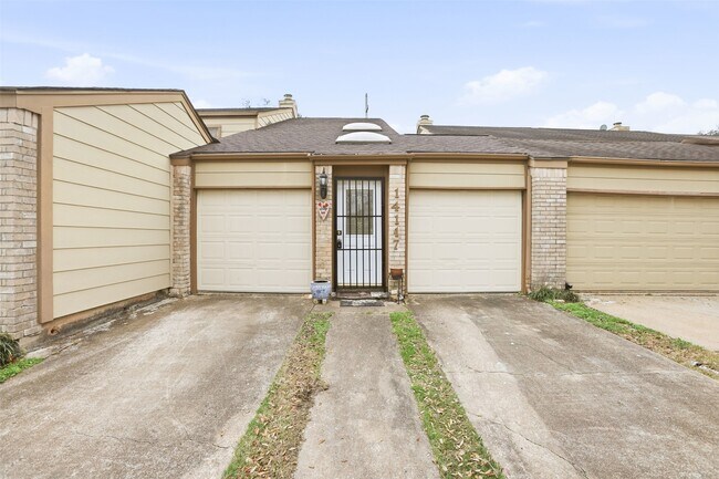 Foto del edificio - 14117 Briarsage Ct