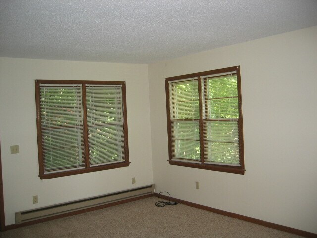 Building Photo - 10 N New Pl