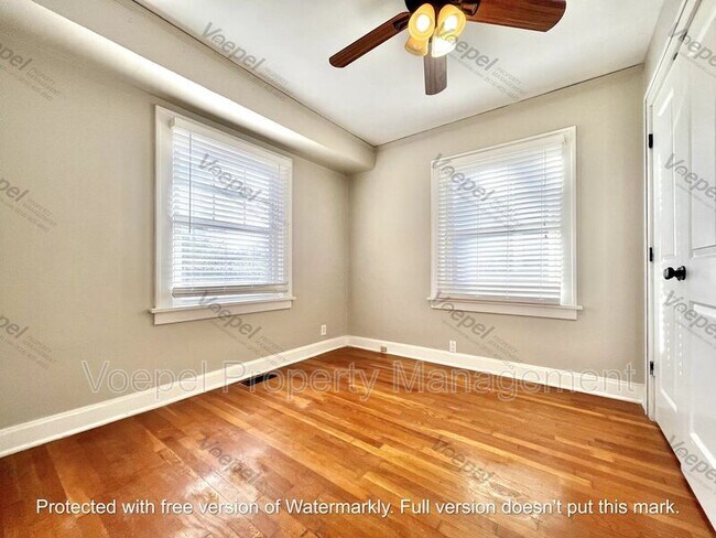 Building Photo - 615 E 62nd St