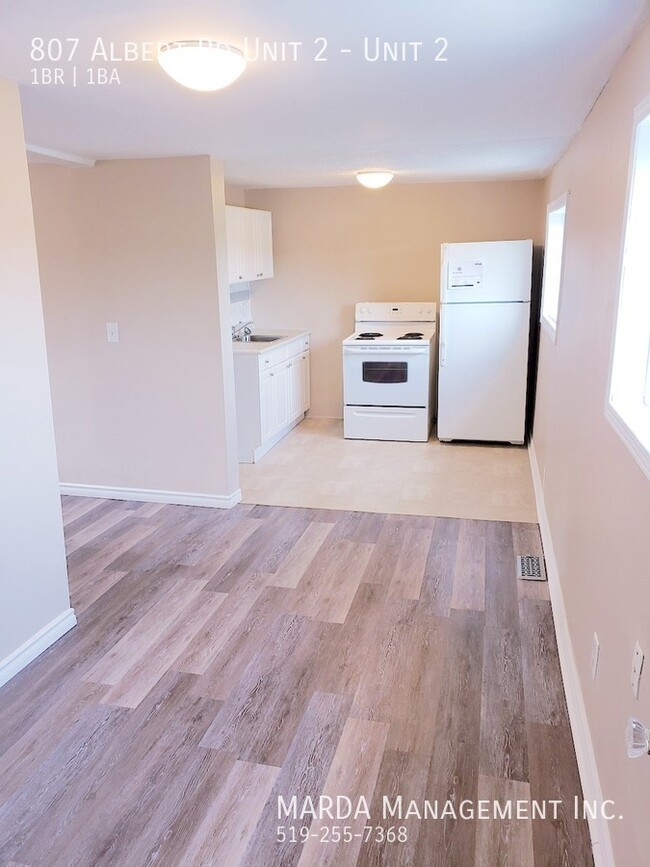 Building Photo - COZY OPEN CONCEPT 1BED/1BATH APRTMENT -ALL...