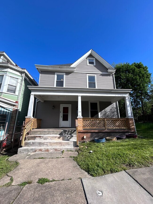 Building Photo - 218 W Burgess St