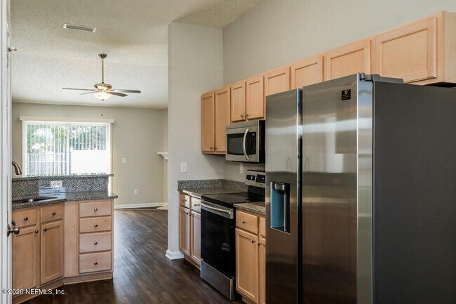 Foto del edificio - 3757 Woodbriar Dr