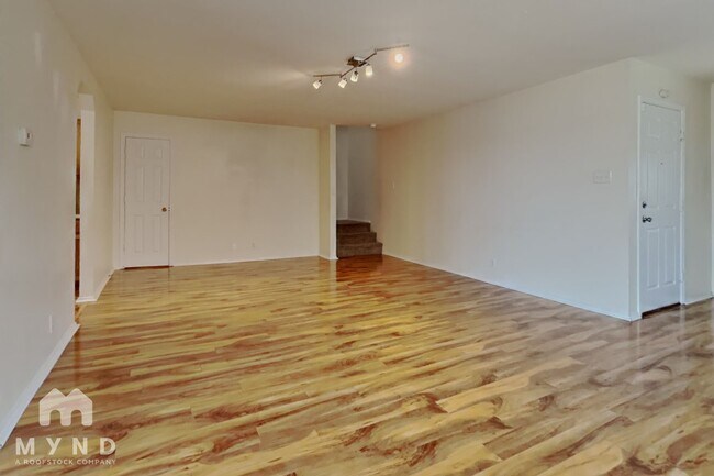 Foto del edificio - 24251 Saffron Plum