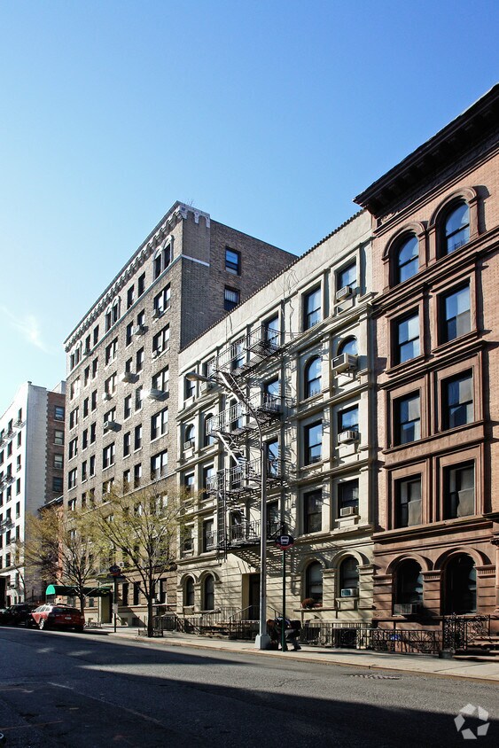 Foto del edificio - 172-174 W 81st St