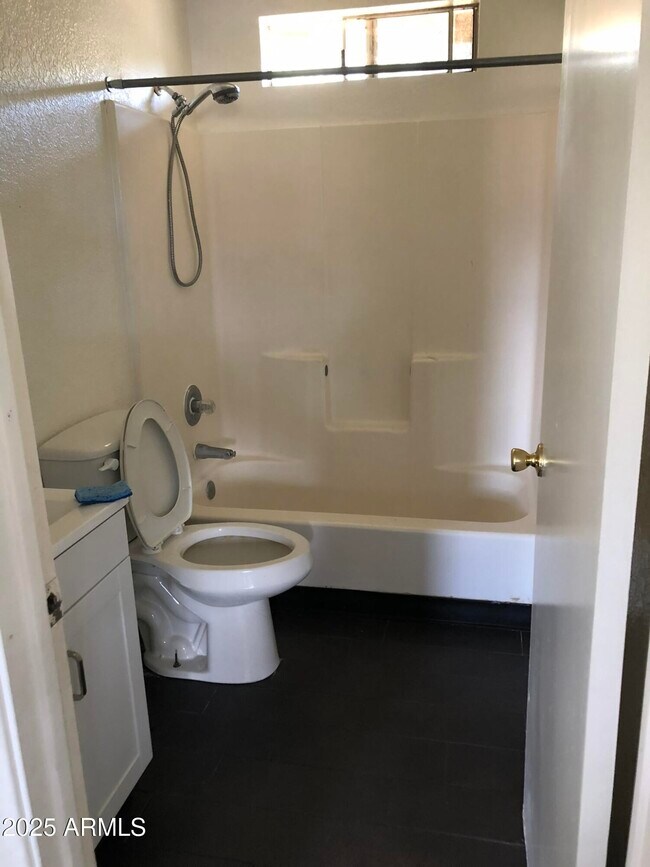 Foto del edificio - 4224 Canyon Trail