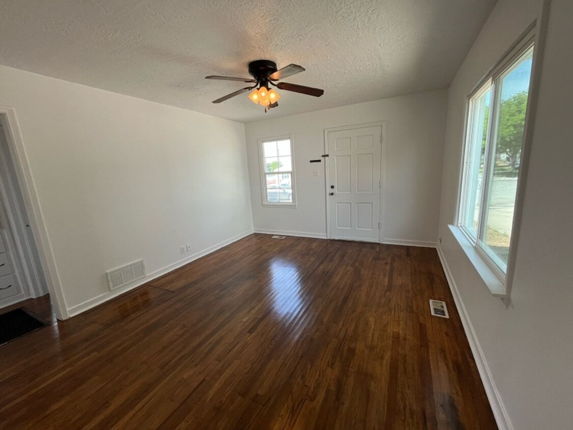 Building Photo - Cute 2 bedroom home for rent in Orem.