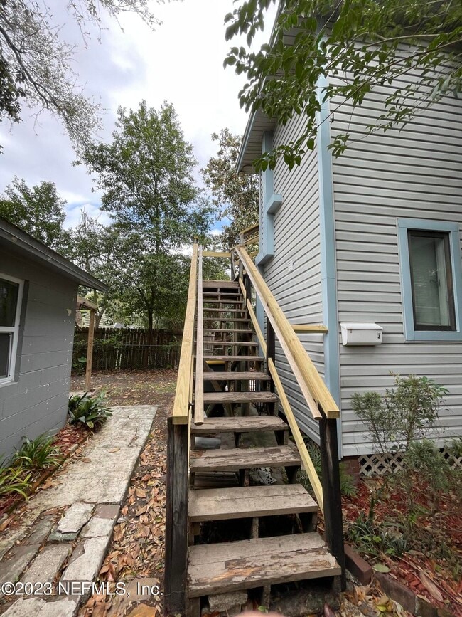 Building Photo - 1604 Cherry St