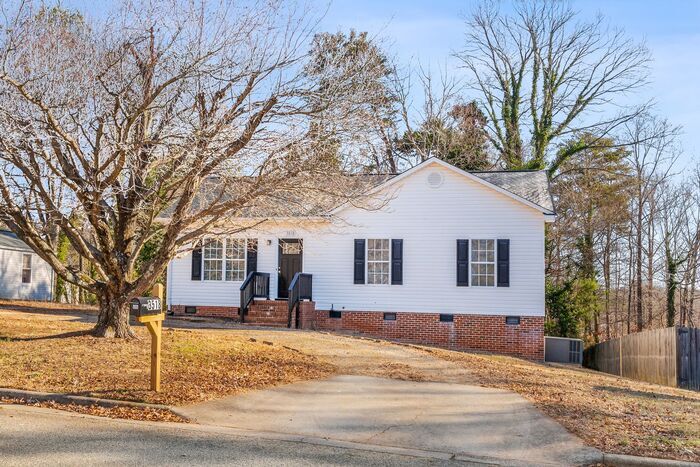 Foto principal - NW Greensboro. Newer Home - 3 Bedrooms, 2 ...