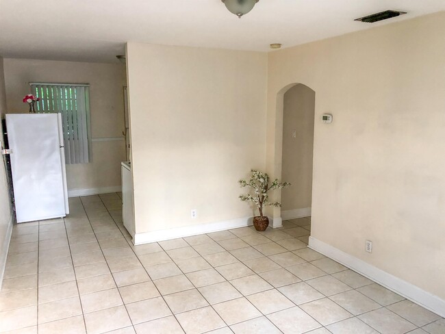 Photo - 212 E Drury Ave Townhome