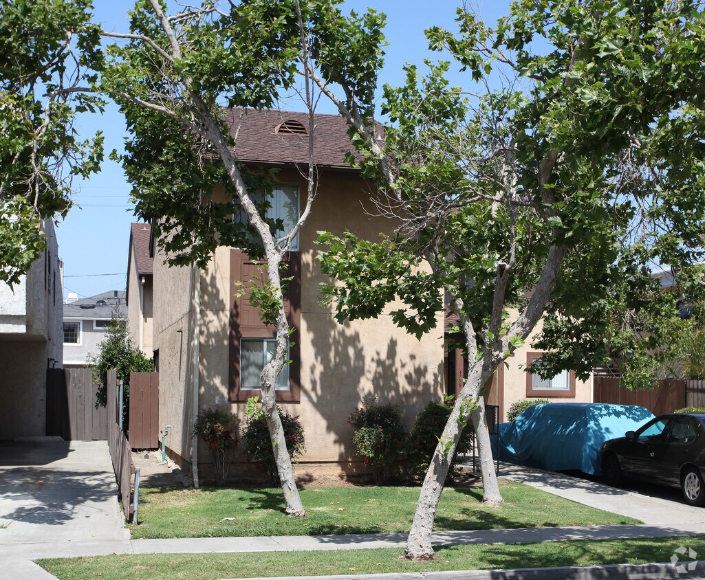 Building Photo - 4758 35th St