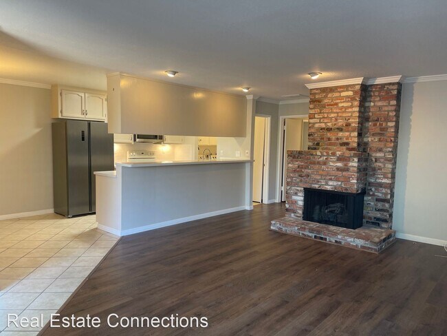 Building Photo - 2 br, 2 bath House - 2160 Harrison St