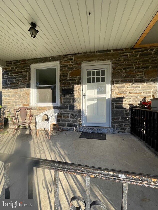 Primary Photo - 340 Spring Rd