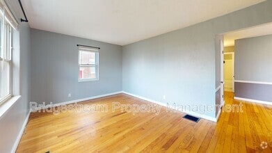 Building Photo - 108 Bellaire Ave