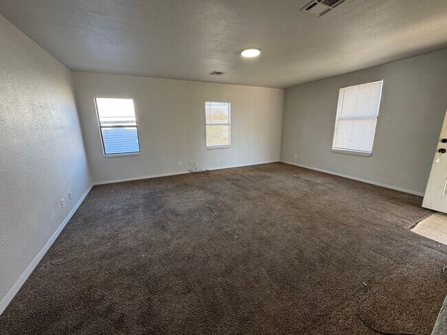 Foto del edificio - Cozy Three Bedroom House for Rent!