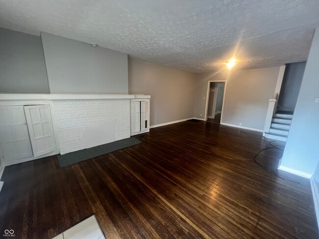 Building Photo - 504 Dequincy St